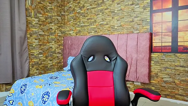 Snapshot of viktorya_xue chatting on 11/14/25, 10:47 viktorya xue online show from 11/14/25, 10:47