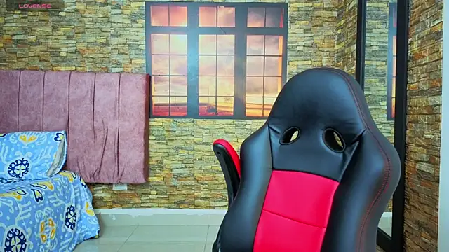 Snapshot of viktorya_xue chatting on 11/17/25, 12:11 viktorya xue online show from 11/17/25, 12:11