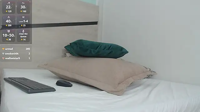 sussy leon online show from 03/10/25, 04:14