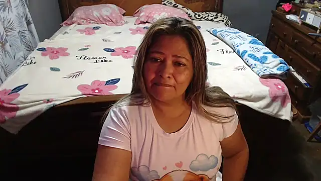 Snapshot of CANDYSWEET51 chatting on 02/23/25, 03:18 CANDYSWEET51 online show from 02/23/25, 03:18