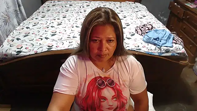 Snapshot of CANDYSWEET51 chatting on 03/15/25, 01:08 CANDYSWEET51 online show from 03/15/25, 01:08