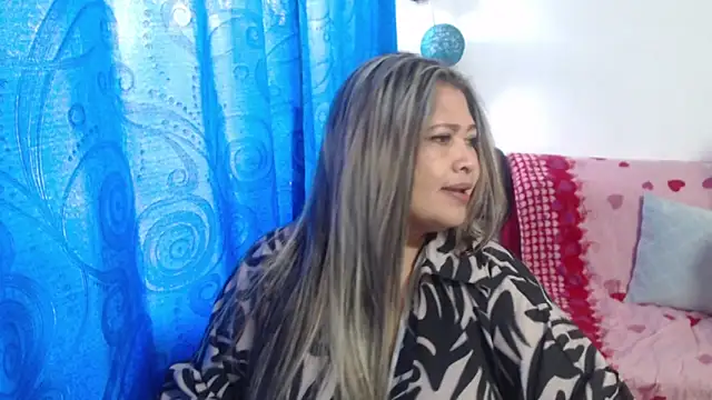 Snapshot of CANDYSWEET51 chatting on 11/14/25, 12:48 CANDYSWEET51 online show from 11/14/25, 12:48