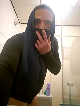 Snapshot of bichitaaz09 chatting on 02/11/26, 12:26 bichitaaz09 online show from 02/11/26, 12:26