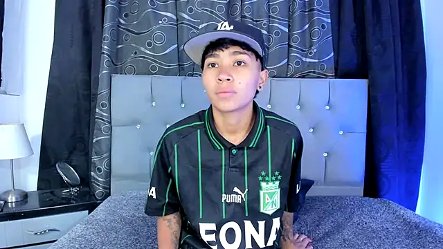 Snapshot of nova_sex01 chatting on 12/19/24, 03:40 nova sex01 online show from 12/19/24, 03:40