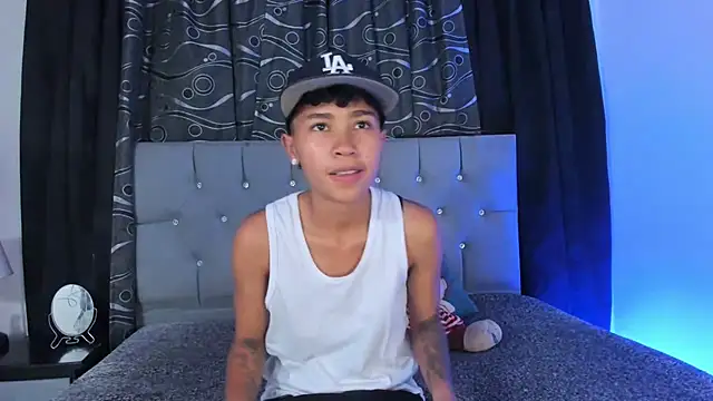 Snapshot of nova_sex01 chatting on 01/14/25, 03:43 nova sex01 online show from 01/14/25, 03:43