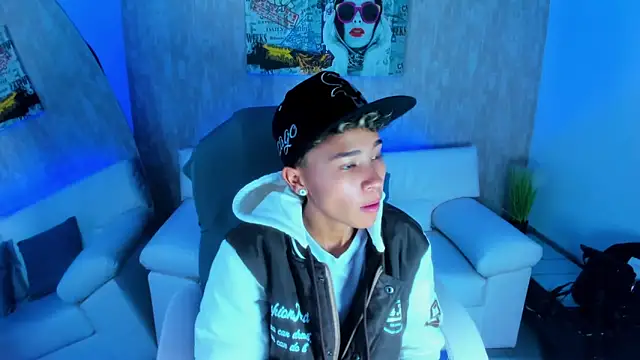 Snapshot of nova_sex01 chatting on 10/22/25, 05:19 nova sex01 online show from 10/22/25, 05:19