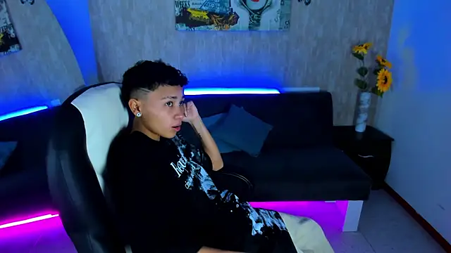 nova sex01 online show from 04/16/26, 09:15