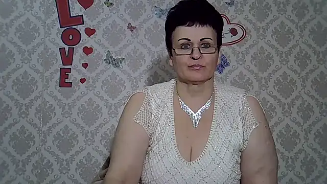 PaulaGolden online show from 12/10/24, 12:38