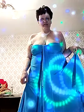 PaulaGolden online show from 01/01/25, 04:39