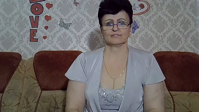 PaulaGolden online show from 10/19/25, 10:05