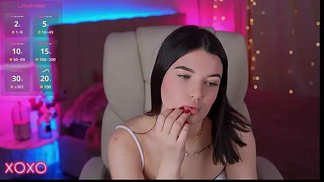 YourLolaBunny online show from 03/08/25, 06:54