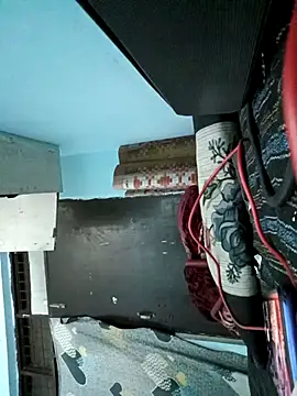 Snapshot of Shubu_76 chatting on 10/17/25, 05:15 Shubu 76 online show from 10/17/25, 05:15