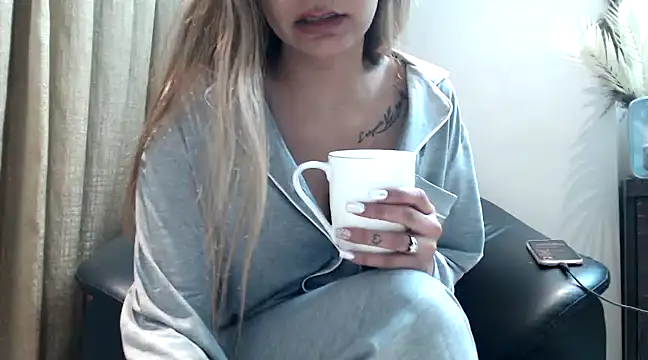 trippy tina online show from 12/12/24, 02:11