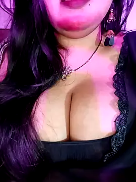 Suhanakhan00 online show from 01/12/26, 07:46