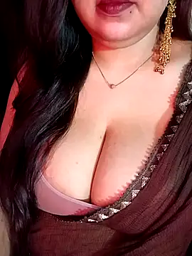 Suhanakhan00 online show from 06/03/26, 06:13