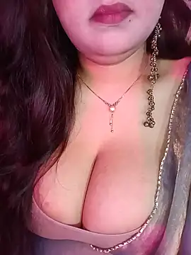 Suhanakhan00 online show from 07/18/26, 09:02