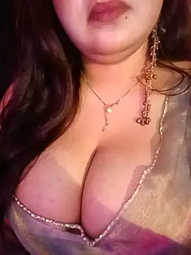 Suhanakhan00 online show from 07/20/26, 10:39