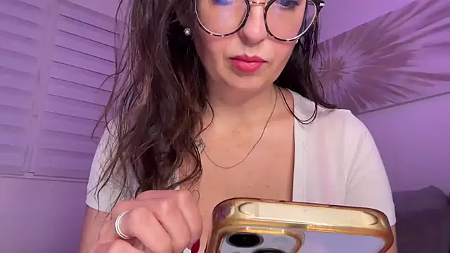 Snapshot of Serena_4you chatting on 02/01/26, 06:06 Serena 4you online show from 02/01/26, 06:06