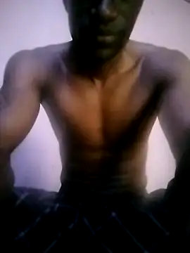 Snapshot of 12fitman chatting on 11/22/25, 03:44 12fitman online show from 11/22/25, 03:44