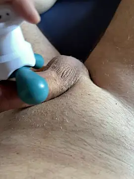 Snapshot of Madboyforever chatting on 04/07/26, 08:15 Madboyforever online show from 04/07/26, 08:15