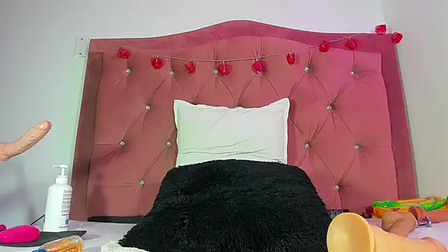 kyliestteel online show from 02/19/25, 08:22