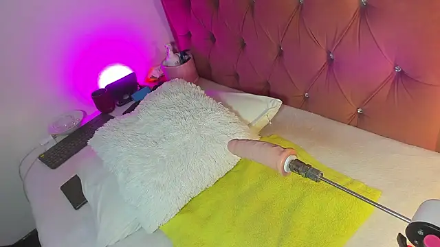 kyliestteel online show from 03/22/26, 04:32