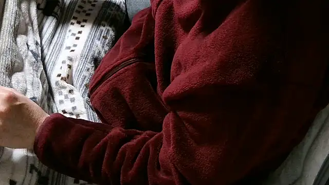 Snapshot of cinnabar_red chatting on 04/13/26, 05:07 cinnabar red online show from 04/13/26, 05:07