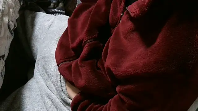 Snapshot of cinnabar_red chatting on 04/14/26, 05:52 cinnabar red online show from 04/14/26, 05:52