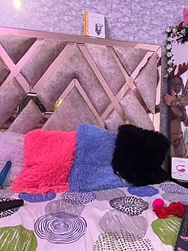 sarawiliamx online show from 12/15/25, 03:33