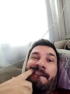 KAZADO LIBERAL online show from 10/07/25, 03:42