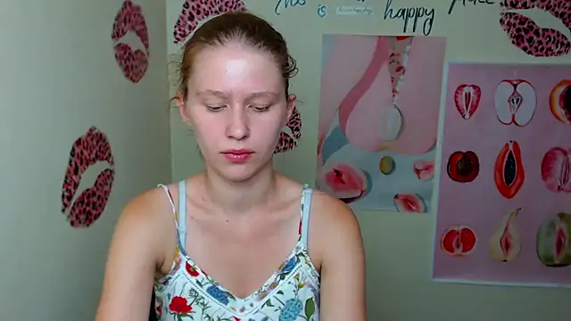 Snapshot of StellaCRL chatting on 09/13/25, 11:54 StellaCRL online show from 09/13/25, 11:54