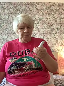 Snapshot of Laura_Millf chatting on 01/20/25, 10:40 Laura Millf online show from 01/20/25, 10:40