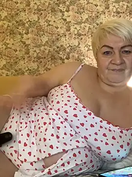 Snapshot of Laura_Millf chatting on 01/24/25, 05:53 Laura Millf online show from 01/24/25, 05:53