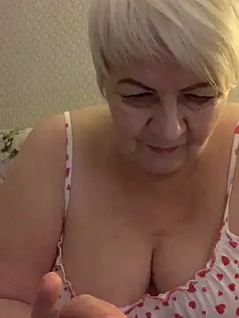 Snapshot of Laura_Millf chatting on 01/30/25, 05:39 Laura Millf online show from 01/30/25, 05:39