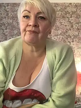 Snapshot of Laura_Millf chatting on 02/03/25, 02:02 Laura Millf online show from 02/03/25, 02:02