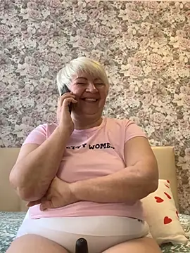 Snapshot of Laura_Millf chatting on 02/25/25, 07:09 Laura Millf online show from 02/25/25, 07:09