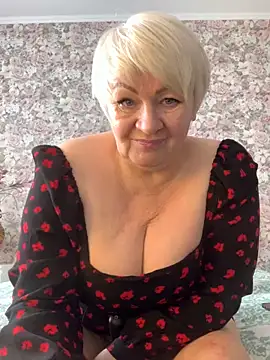 Snapshot of Laura_Millf chatting on 03/03/25, 07:43 Laura Millf online show from 03/03/25, 07:43