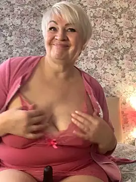 Snapshot of Laura_Millf chatting on 03/04/25, 07:41 Laura Millf online show from 03/04/25, 07:41