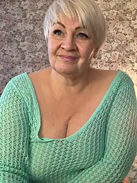 Snapshot of Laura_Millf chatting on 03/04/25, 03:15 Laura Millf online show from 03/04/25, 03:15