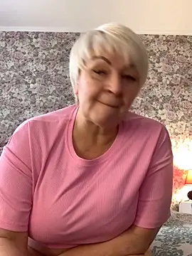 Snapshot of Laura_Millf chatting on 03/05/25, 07:27 Laura Millf online show from 03/05/25, 07:27