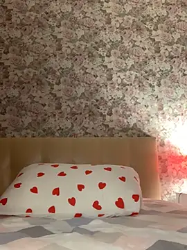 Snapshot of Laura_Millf chatting on 03/09/25, 05:39 Laura Millf online show from 03/09/25, 05:39