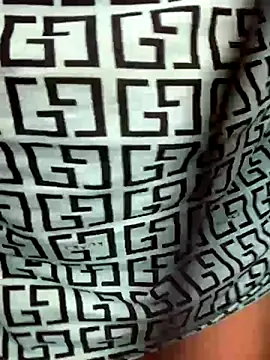 Snapshot of Laura_Millf chatting on 11/10/25, 12:37 Laura Millf online show from 11/10/25, 12:37