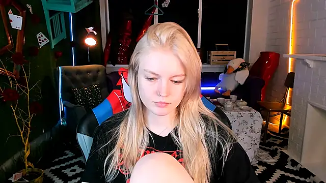 GraceGlamour online show from 03/15/25, 08:15