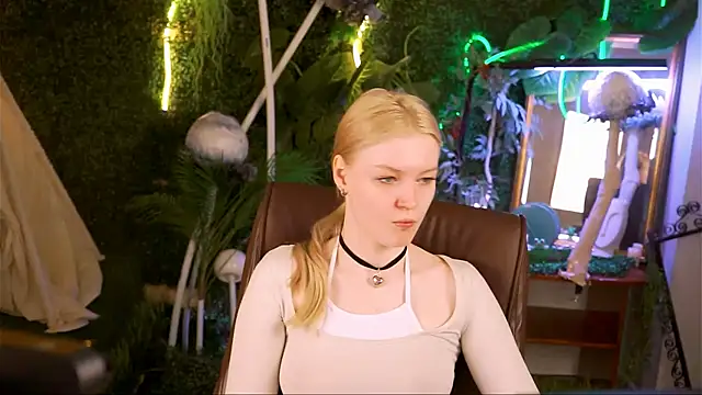 GraceGlamour online show from 03/17/25, 05:23