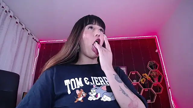 AnabelleGron online show from 02/05/25, 01:15