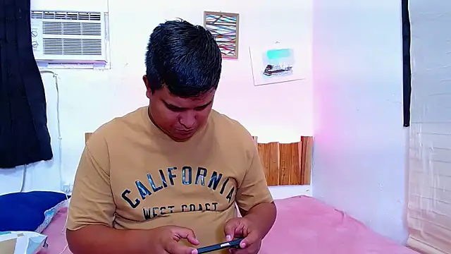 lucasandSofi online show from 11/02/25, 04:09