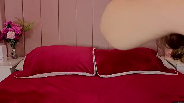 MollyBigBoobs12 online show from 01/06/26, 09:07