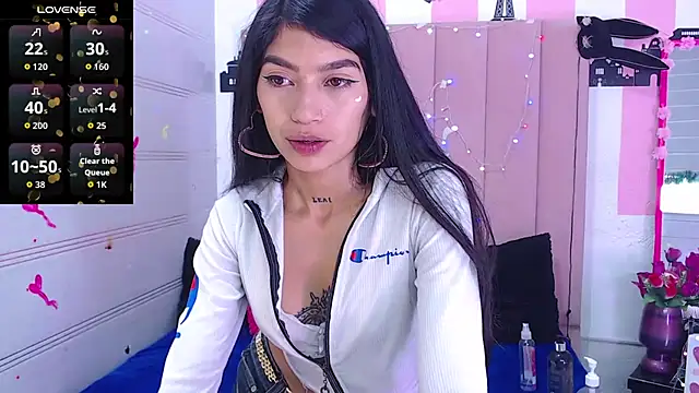 Snapshot of sara_caplerx chatting on 12/17/25, 01:50 sara caplerx online show from 12/17/25, 01:50