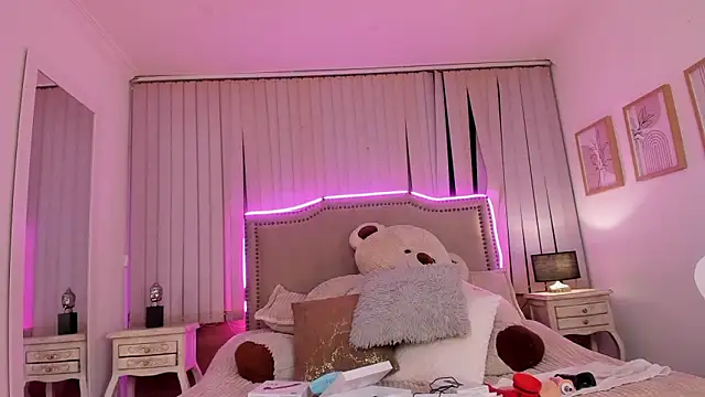 Valentina Se online show from 03/07/25, 07:19