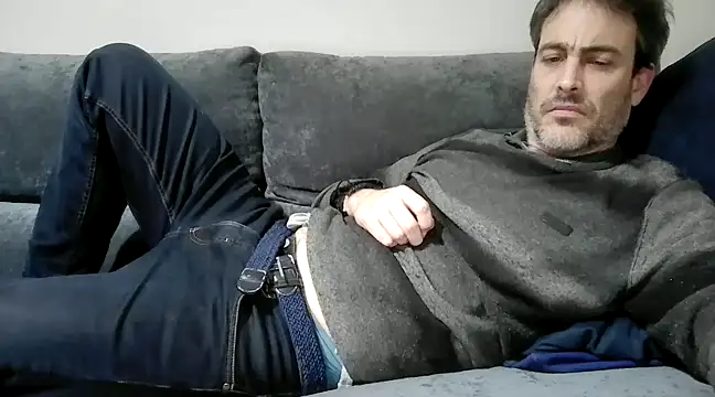 basquehotboy online show from 12/17/24, 10:43